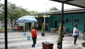 Patio y fachada recámaras